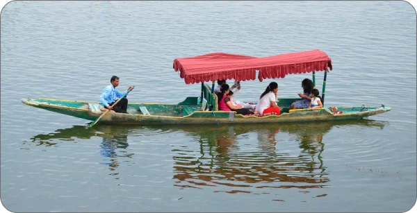 Shikara Ride