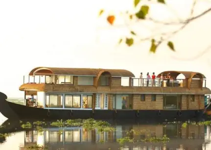 Super Luxury Houseboat
