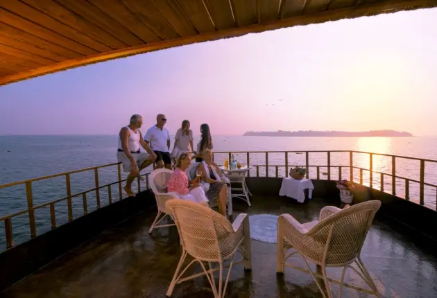 why alleppey shikara over houseboats?
