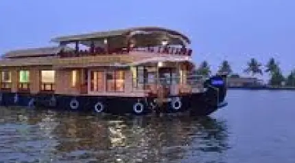 Soma Houseboat