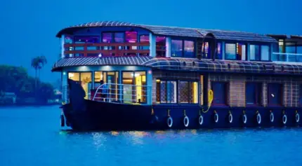 Soma Houseboat