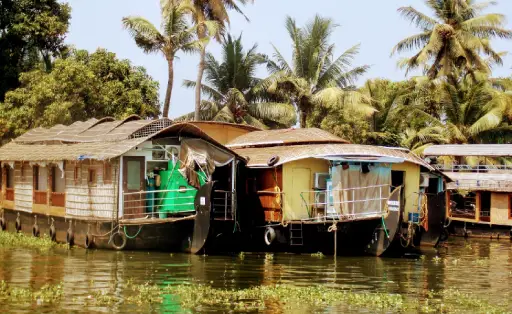 Best Travel Mode and Route to Arrive in Alleppey