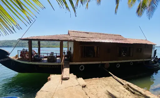 Unmatched Comfort on Venezia Kerala Houseboats