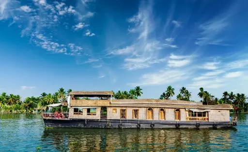 Unwind with exceptional Alleppey houseboat packages from Venezia Kerala Houseboat.