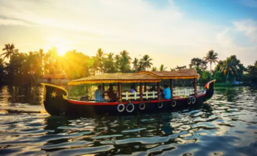  Experience the serene beauty of Alleppey’s backwaters with Venezia Kerala Houseboat