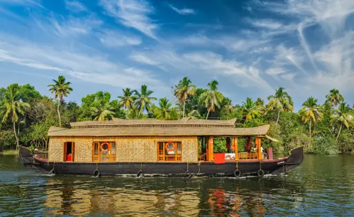 Book your Alleppey houseboat package from Hyderabad