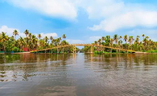 Ready to Book Your Alleppey Houseboat Adventure?