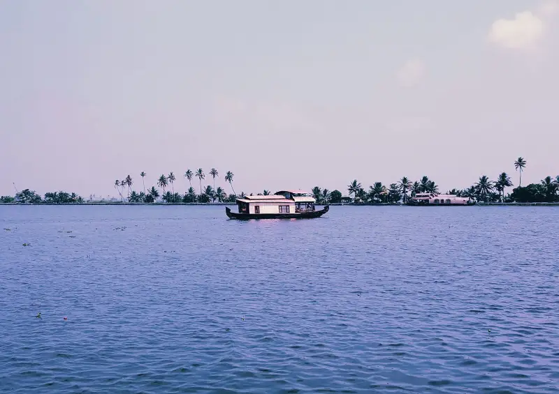 Convenient Travel Options from Mumbai to Alleppey